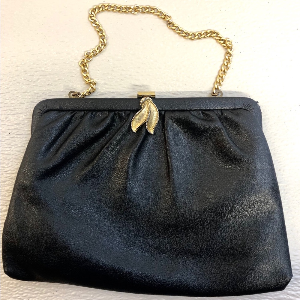 🌞Small Black Handbag, leaf closure and gold chain